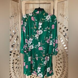 ✨Hurry Sale Price Special✨ 
NWT Jessica Howard Petite Green Floral Party Dress